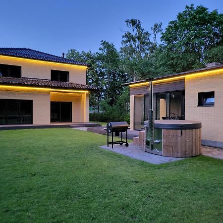 Vomikay Villa Tallinn Buitenkant foto